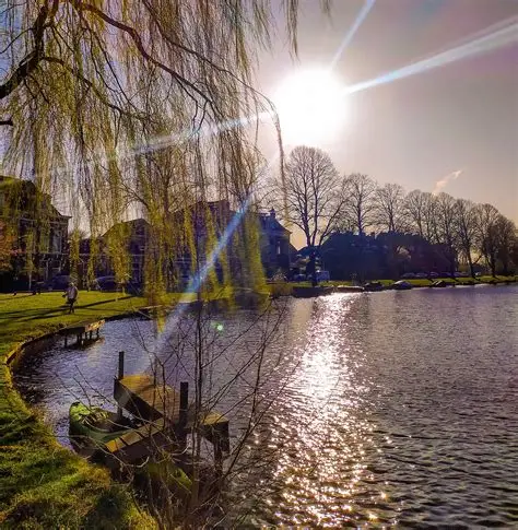 Wandelen door het Singelpark in Leiden, ca. 10 km incl. bezoek aan een paar hofjes